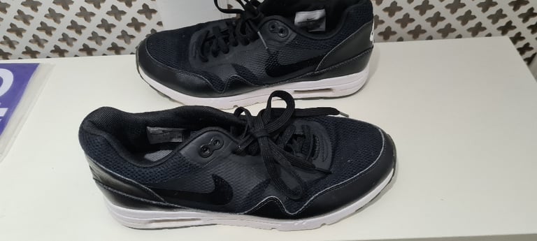 Unisex Nike Trainers 