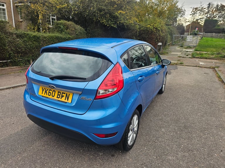fiesta 1.4 zetec 2key SERV HIS NEW CLUTCH AN CAMBELT DRIVES PERFECT IMMACULATE 