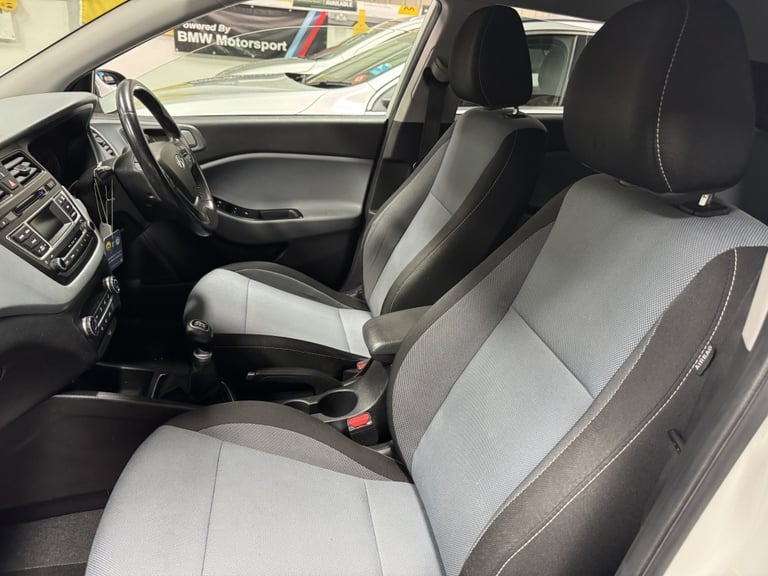 2016 Hyundai i20 1.2 GDI PREMIUM 5DR Manual Hatchback Petrol Manual