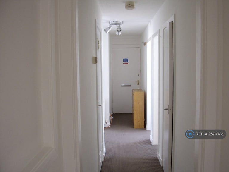3 bedroom flat in Cameron House Avenue, Edinburgh, EH16 (3 bed) (#2670723)