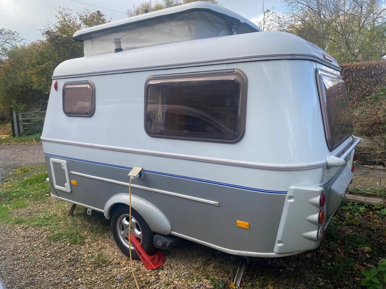 Eriba Familia 320   2006