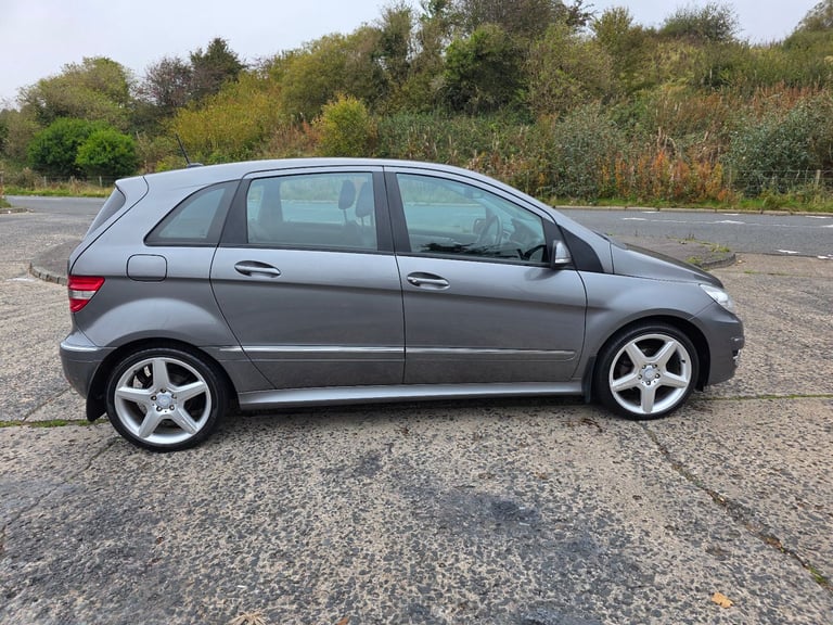 Mercedes-Benz b160 automatic petrol low miles 