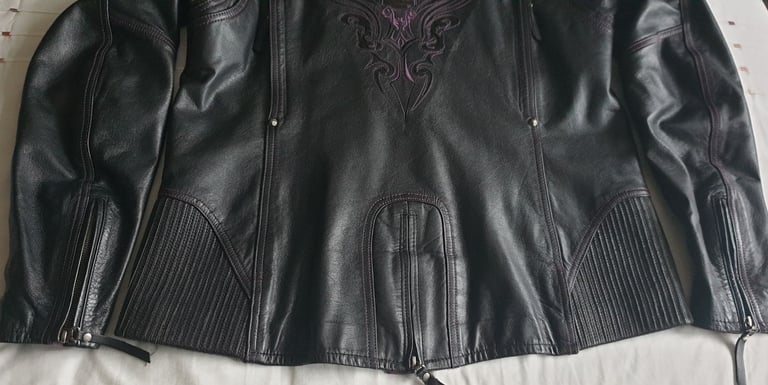 HARLEY DAVIDSON WOMENS LEATHER RIDING JACKET. SIZE XL