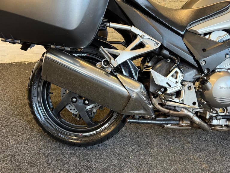 2012 Honda VFR800x Crossrunner - Full Luggage - Abs - Heated grips 