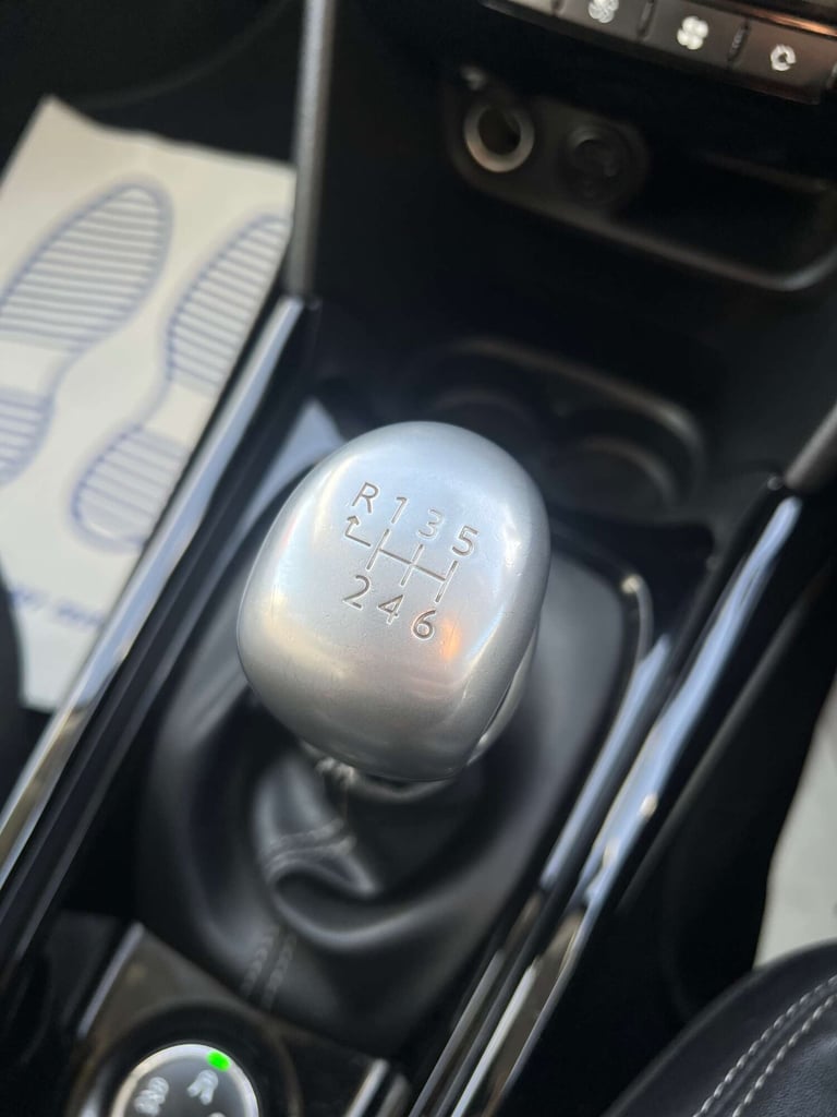 2017 Peugeot 2008 1.6 BlueHDi 120 Allure 5dr HATCHBACK DIESEL Manual