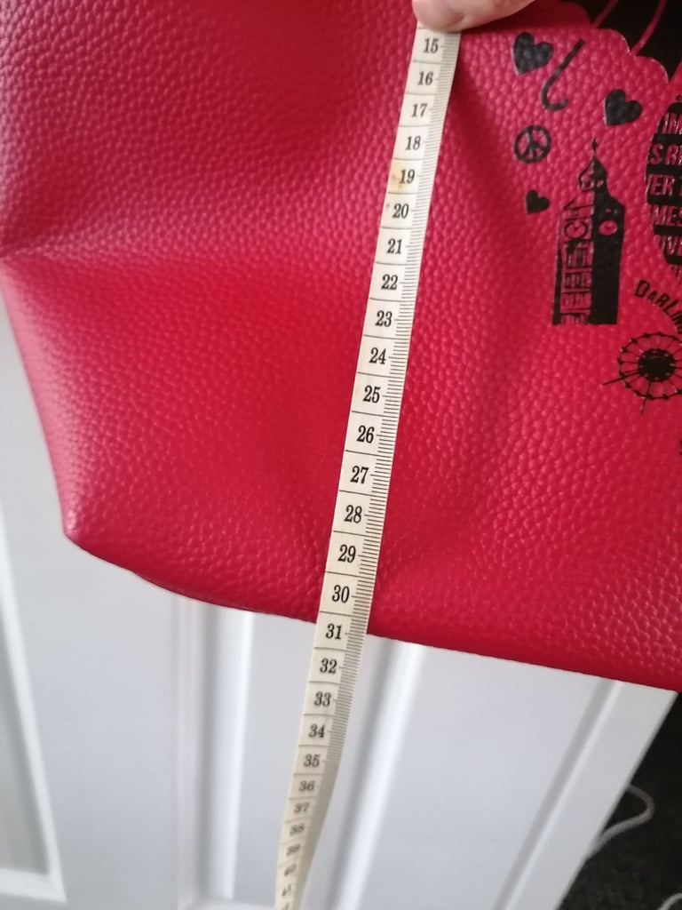 Gorgeous Moschino handbag new without tags