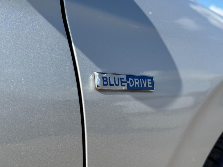 2018 Hyundai IONIQ 28kWh Premium SE Hatchback 5dr Electric Auto (120 ps) HATCHBACK Electric Autom...