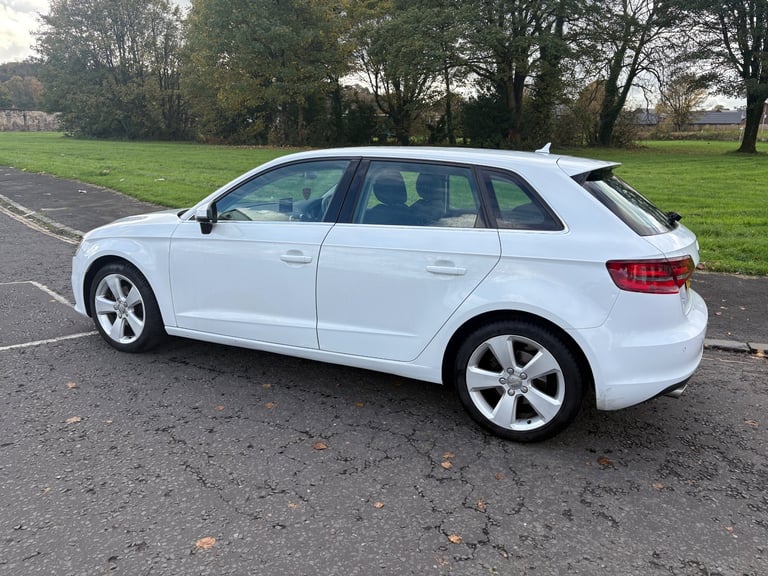 Audi, A3, Hatchback, 2015, Manual, 1598 (cc), 5 doors