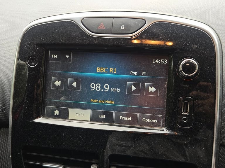 2015 Renault Clio 1.5 dCi 90 Dynamique S MediaNav Energy 5dr HATCHBACK DIESEL Manual