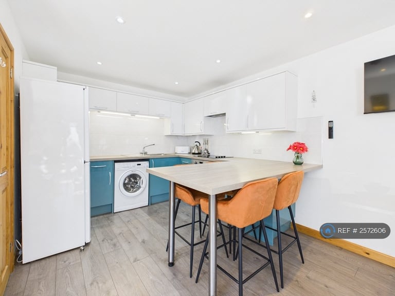 2 bedroom house in Surf View, Newquay, TR7 (2 bed) (#2572606)