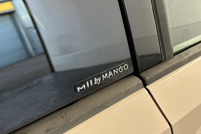 2017 SEAT Mii 64389 Hatchback Petrol Manual