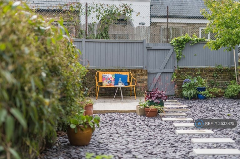 3 bedroom house in Gladstone Road, Whitstable, CT5 (3 bed) (#2633475)