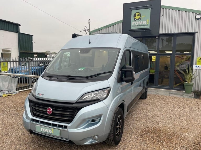 Pilote foxy V600 G 2 Berth 4 Belt End garage Campervan 3500kg compact