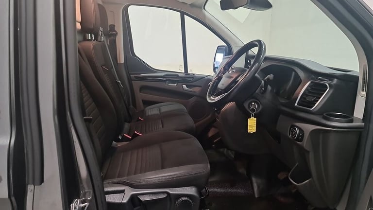 FORD TRANSIT CUSTOM 2.0 300 ECOBLUE LIMITED P/V L1 H1 130 BHP SWB DIESEL