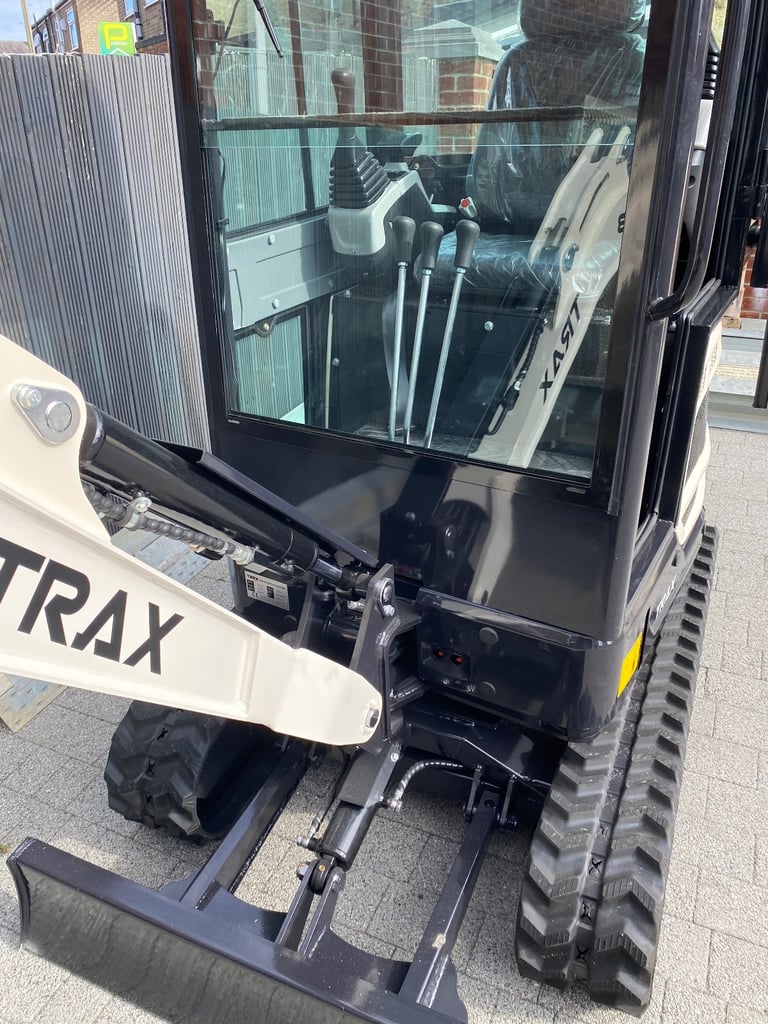 Brand New TRAX / Kubota Mini Digger / Excavator 