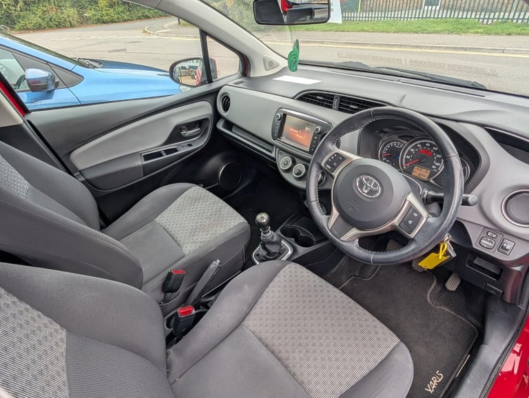 2015 Toyota Yaris 1.3 Icon Vvt-i 5 Door Petrol Hatchback 1 Owner FMDSH Hatchback Petrol Manual