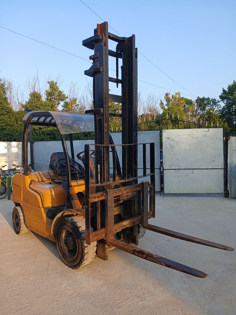 CAT DIESEL FOLKLIFT DOUBLE MASK FOR SALE