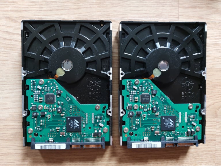 2x SAMSUNG 1TB Hard drive HDD HD103UI / HD103UJ 7200 32MB