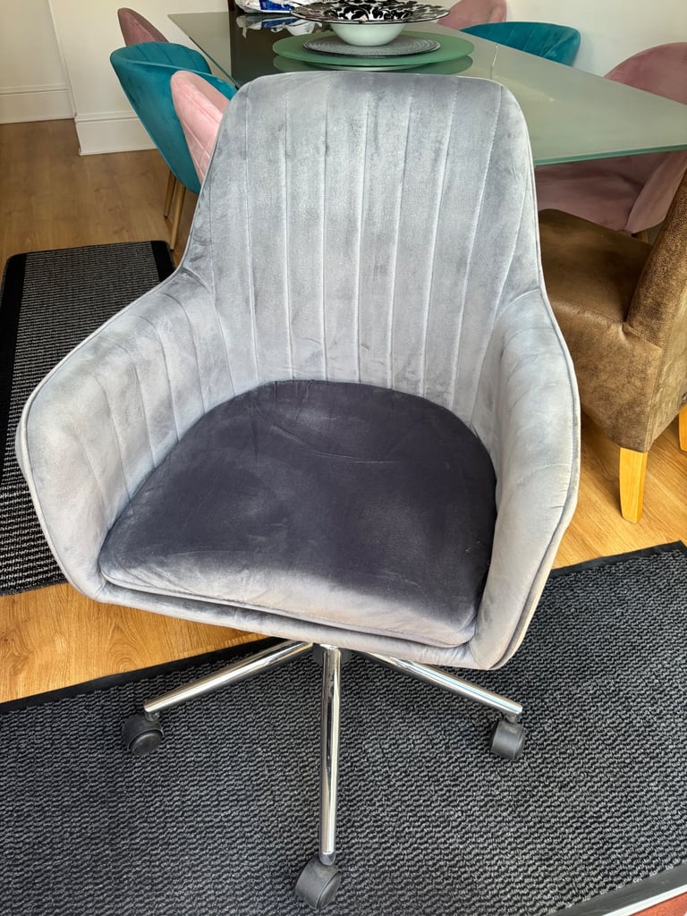image for Contemporary Official Chair
