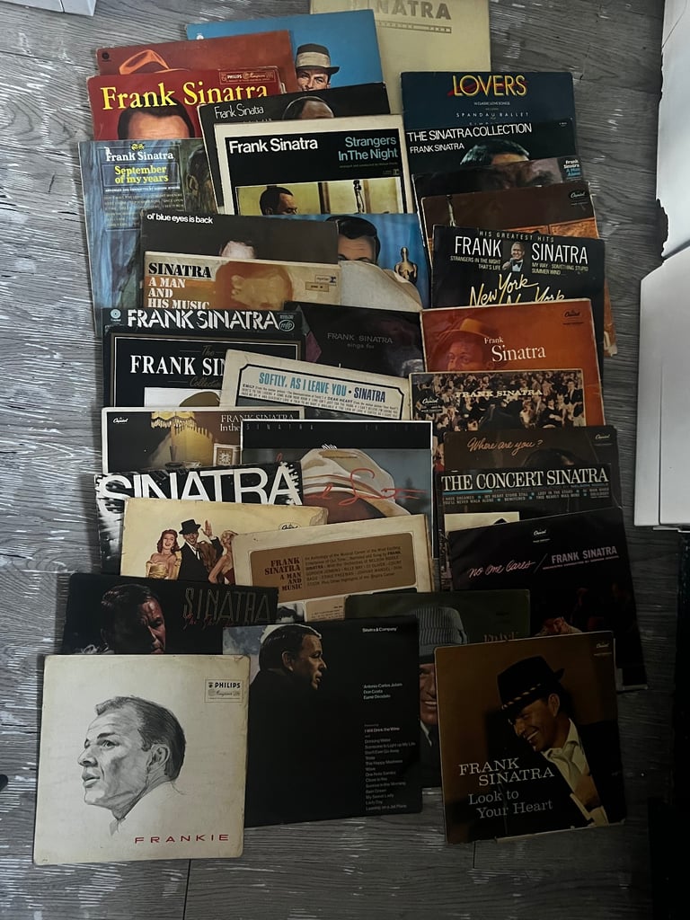 35 Frank Sinatra vinyls 5 other artists 