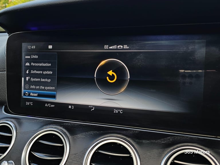  Mercedes-Benz E Class 2.0 E220d AMG Line (Premium) G-Tronic+ Euro 6 (s/s) 4dr Diesel Automatic