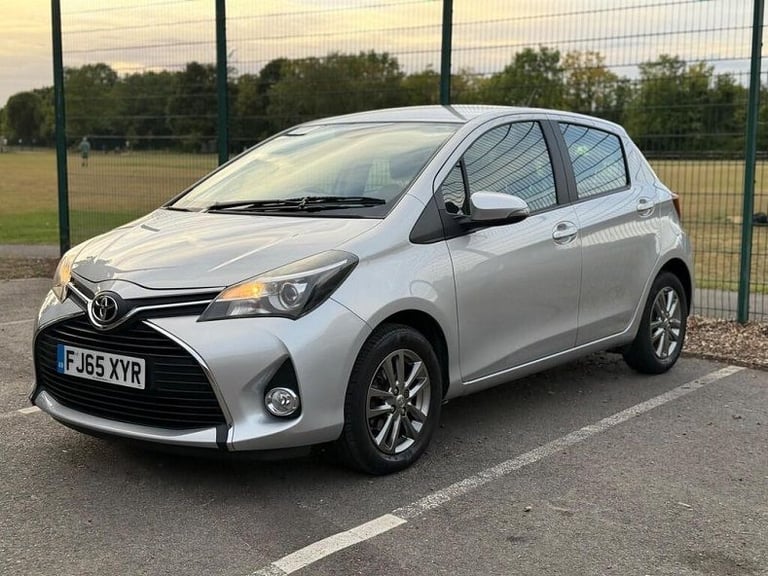 Toyota, YARIS, Hatchback, 2015, Manual, 1329 (cc), 5 doors