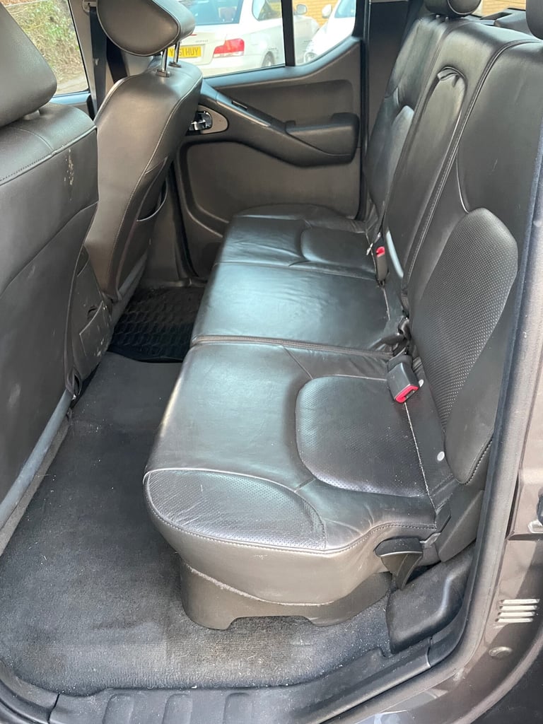 2008 Nissan Navara Double Cab Pick Up Aventura 2.5dCi 169 4WD Auto PICK UP Diesel Automatic