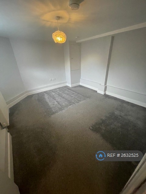 1 bedroom flat in South Market Road, Great Yarmouth, NR30 (1 bed) (#2632525)