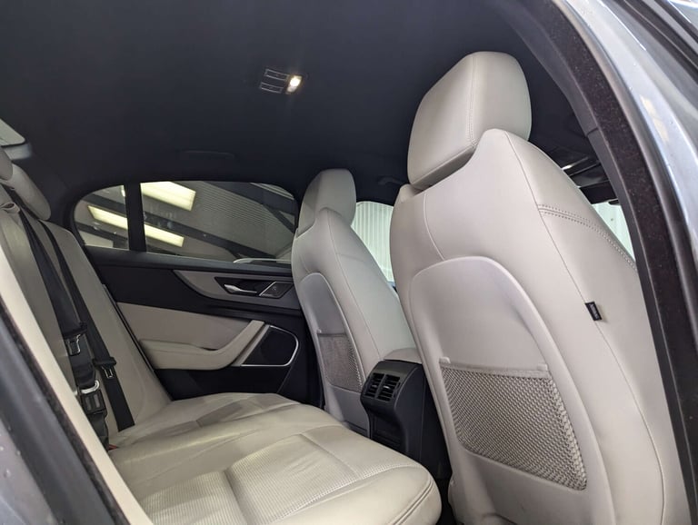 2020 Jaguar XE 2.0d R-Dynamic S 4dr Auto SALOON DIESEL Automatic