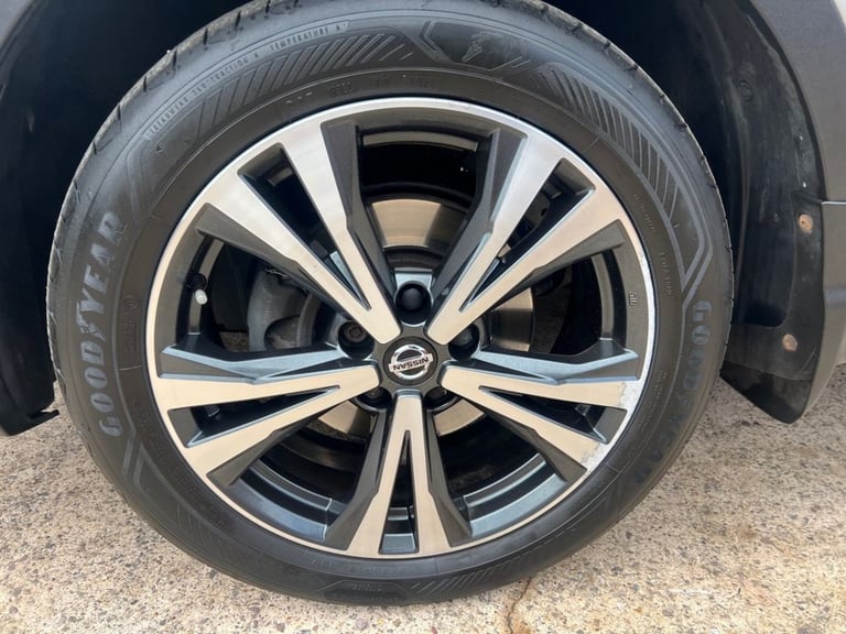 2019 Nissan Qashqai 1.3 DiG-T N-Connecta 5dr HATCHBACK PETROL Manual