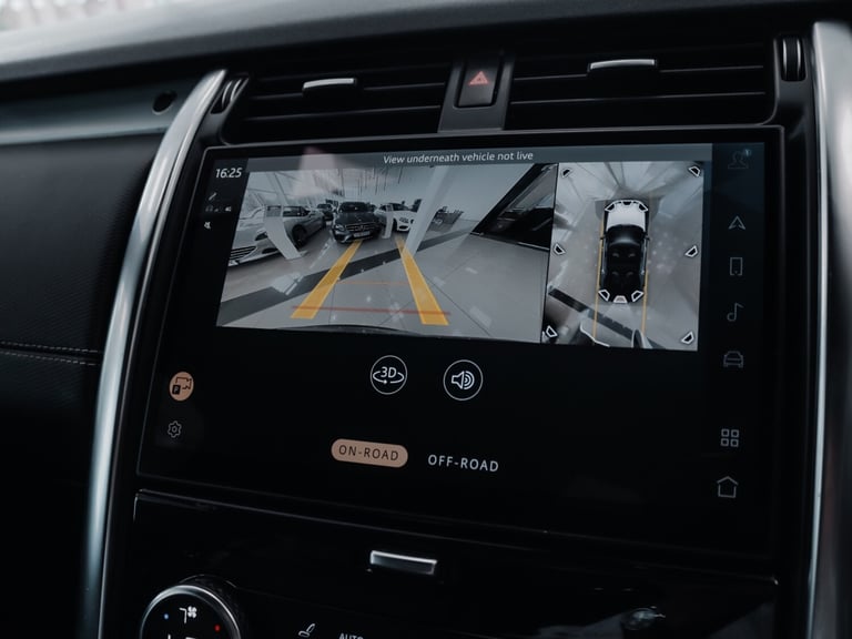 2021 Land Rover Discovery 3.0 D300 R-Dynamic HSE 5dr Auto ESTATE DIESEL Automatic