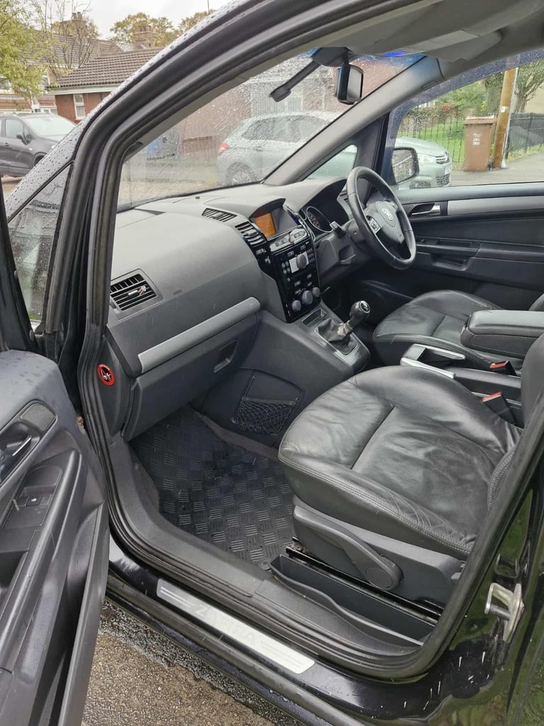 Vauxhall, ZAFIRA, MPV, 2011, Manual, 1686 (cc),5 doors - Image 4