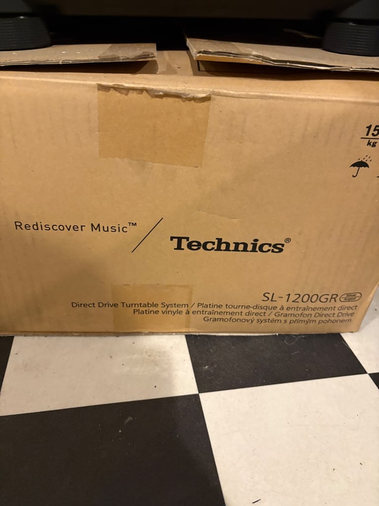 2 x Technics SL1200GR boxed in immaculate condition 
