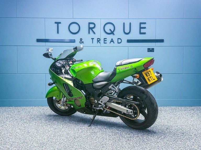 2000 W KAWASAKI ZX-12R NINJA 1199CC - 4820 MILES - ONE OWNER - COLLECTOR BIKE