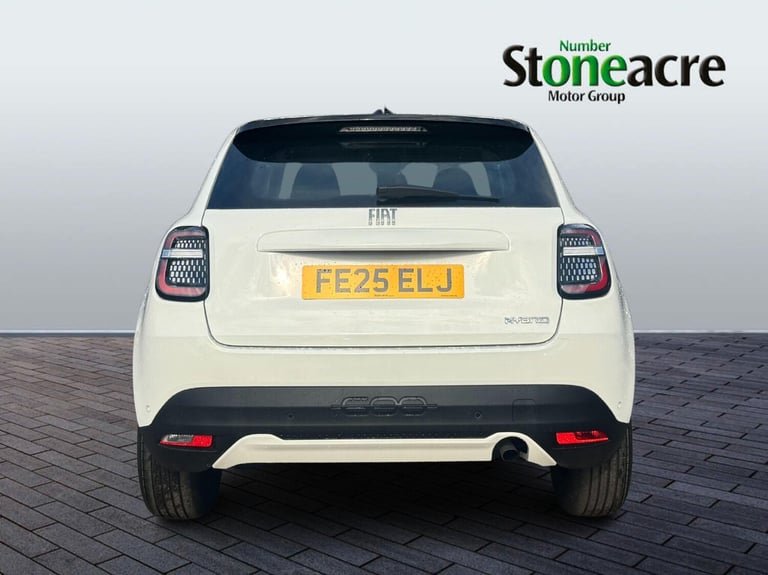 2025 Fiat 600 1.2 Hybrid 48V 5dr eDCT-6 HATCHBACK PETROL Automatic