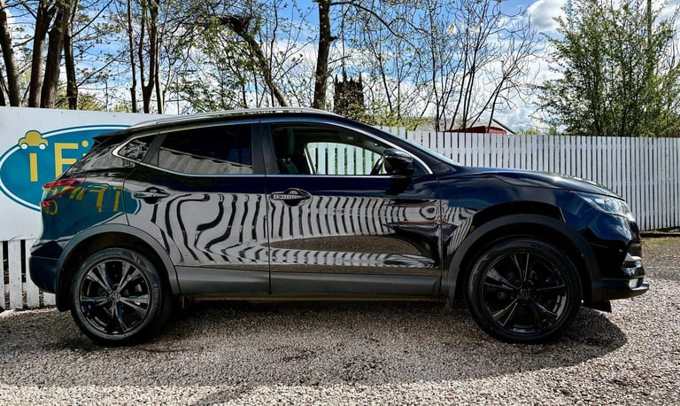 CAN'T GET CREDIT? CALL US! Nissan Qashqai 1.5 dCi N-Connecta, Manual - £199 DEPOSIT, £76 PER WEEK