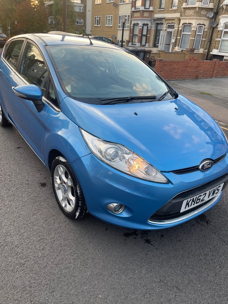 Ford, FIESTA, Hatchback, 2012, Manual, 1242 (cc), 5 doors