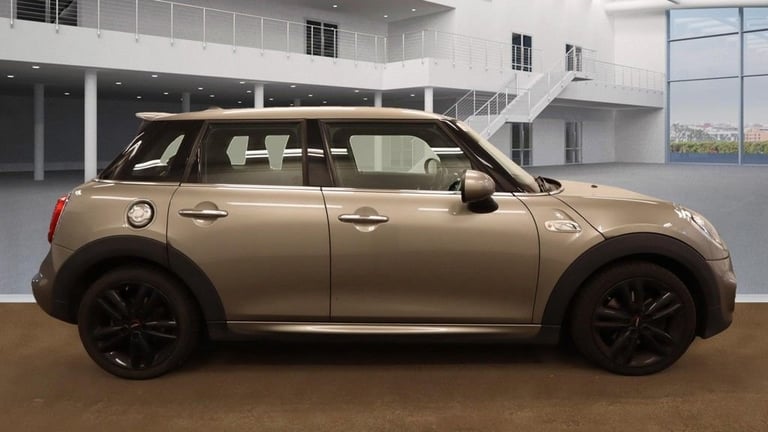 2018 MINI Hatch 2.0 Cooper S Hatchback 5dr Petrol Steptronic Euro 6 (s/s) (192 ps) Hatchback Petr...