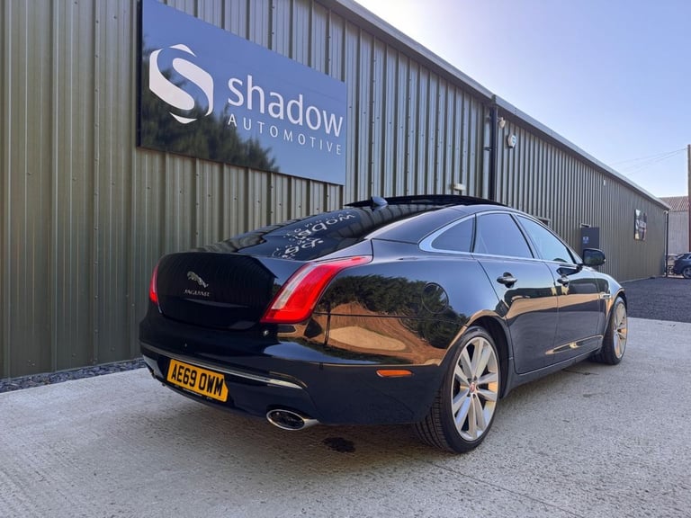 2019 Jaguar XJ 3.0d V6 XJ50 Saloon 4dr Diesel Auto Euro 6 (s/s) (300 ps) Saloon Diesel Automatic