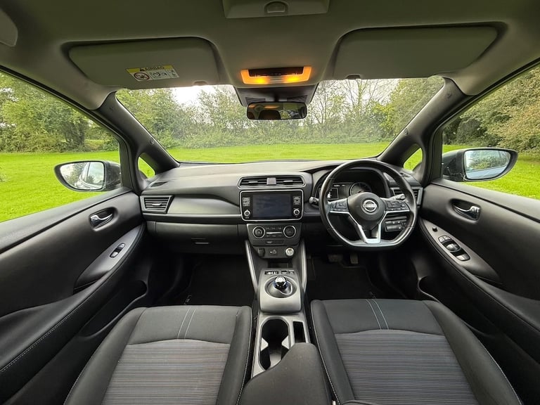 Nissan Leaf Acenta 110kW 39kWh 2022 in Grey VAT Q 5 Door Hatchback £126 / Month