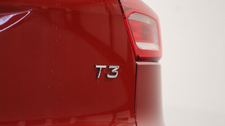 2021 Volvo XC40 T3 Momentum Manual (Park Assist, Cruise Control, Bluetooth) ESTATE Petrol Manual