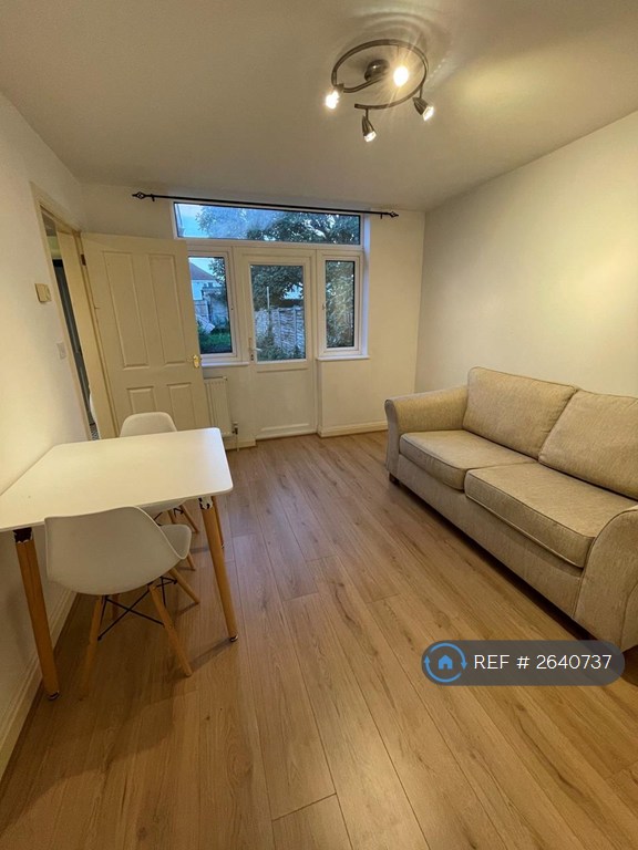 1 bedroom flat in Mayfair Road, Oxford, OX4 (1 bed) (#2640737)