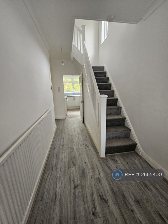 3 bedroom house in Brookside Drive, Salford, M7 (3 bed) (#2665400)