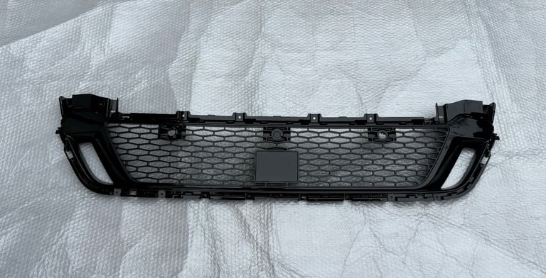 Land Rover Discovery Sport L550 Front Bumper Grill LK72-17F791-F Genuine.