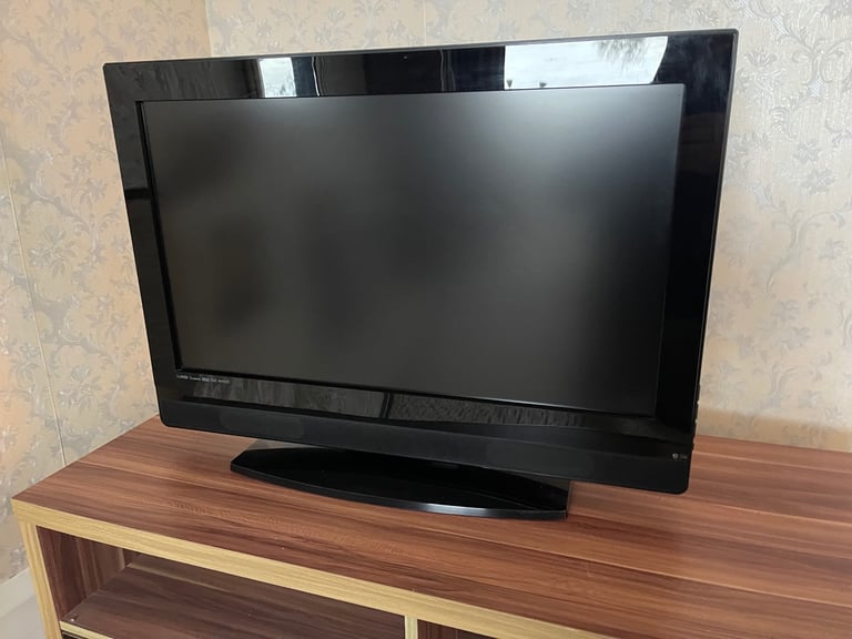 32” tv £20