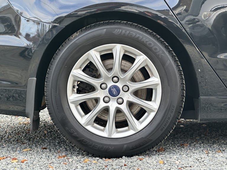 2015 Ford Mondeo 2.0 TDCi EcoNetic Zetec Diesel Manual 5 Door Hatchback Black