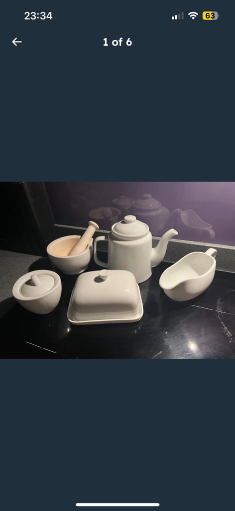 Tea pot, suger bowl etc 