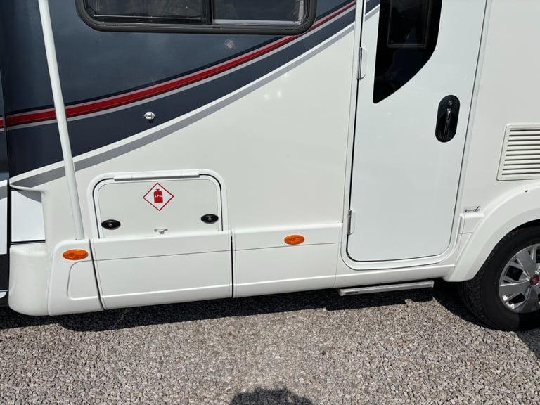 Auto Trail Tracker FB Motorhome. Fiat Ducato 150 BHP