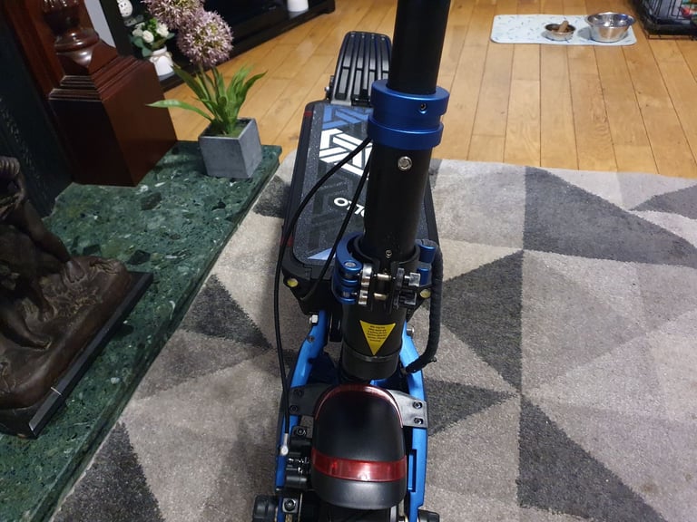 image for APOLLO PRO E SCOOTER BRAND NEW BOXED 