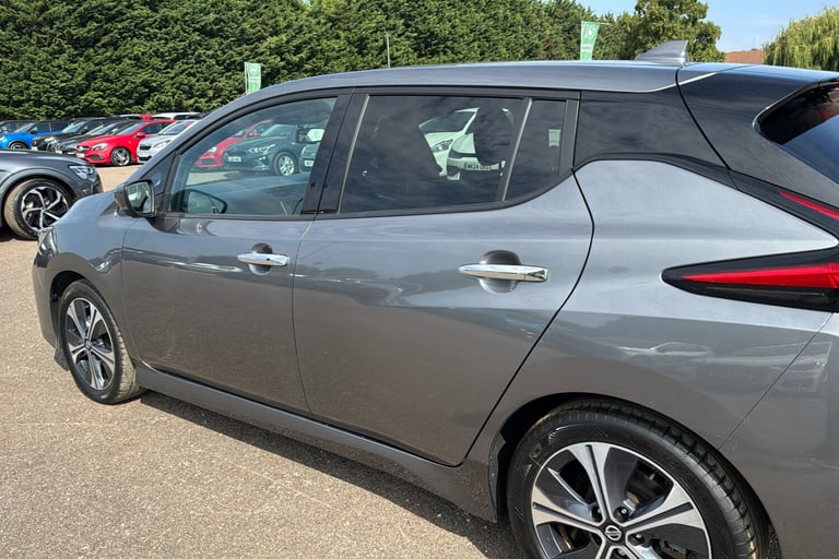  Nissan Leaf 40kwh Tekna Hatchback 5dr Electric Auto 150 Ps Electric